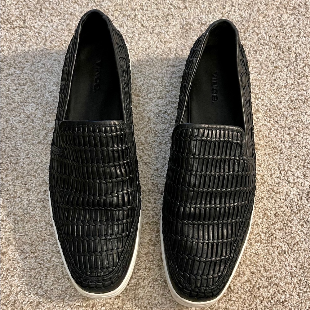 Vince Stanford black leather sneaker. Sz. 9
